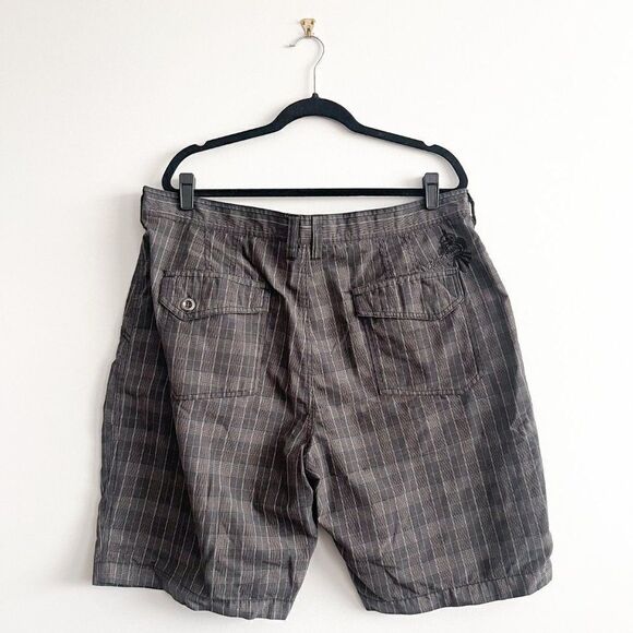 Billabong Chino Shorts Brown Plaid Mid Length Flat Front Men's Size 38 - Picture 2 of 10